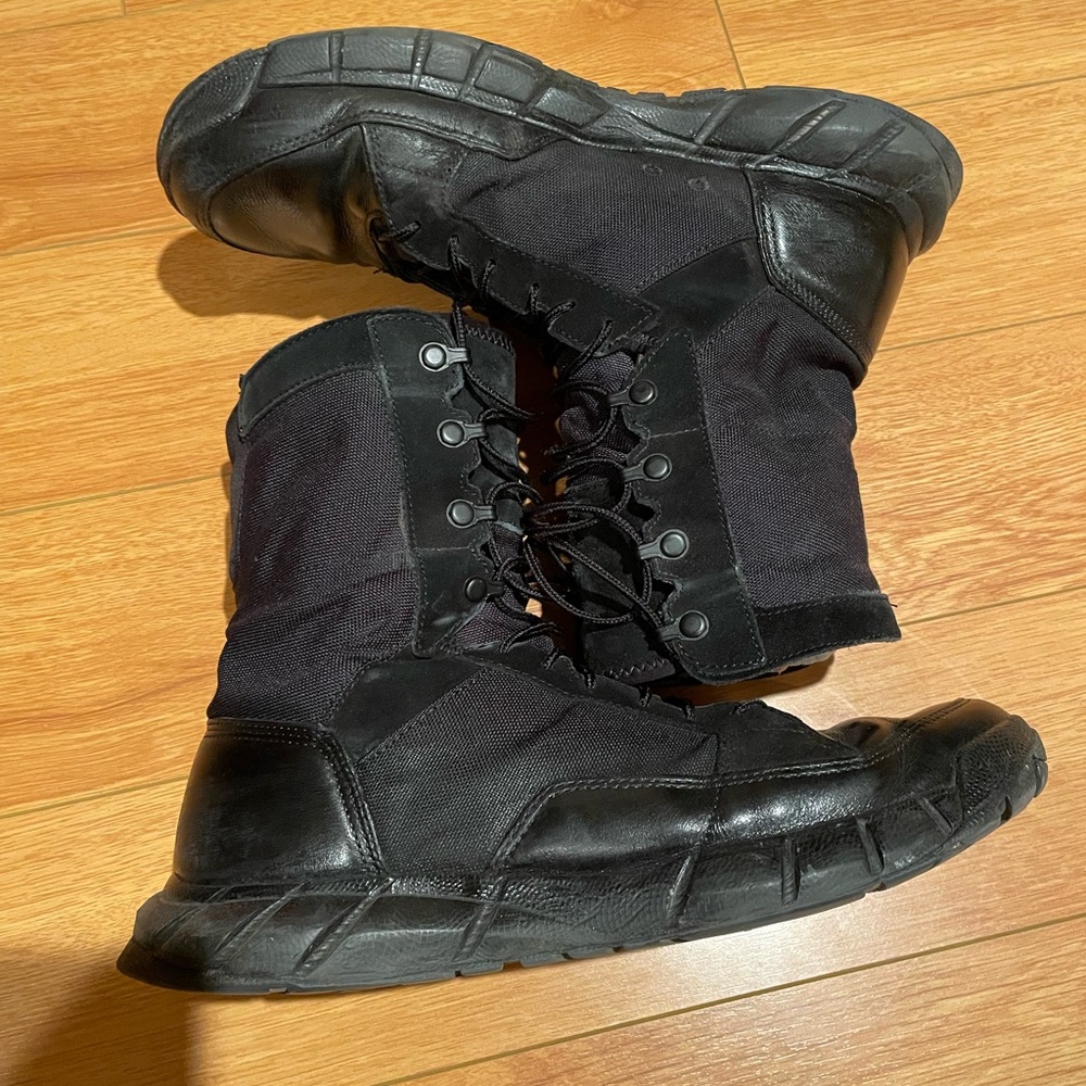Men's Black Oakley Tactical Boots - Lightweight Lace-Up